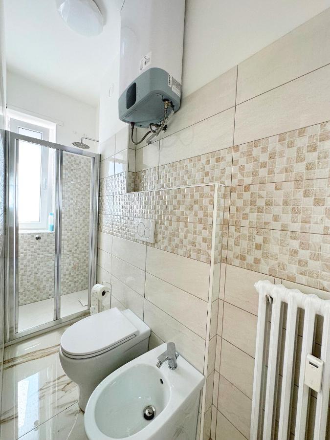 Wh - Un Posto Al Sole - Attico Monolocale Con Parcheggio Gratuito - 5 Minuti Dal Centro - Wifi Apartment Sanremo Bagian luar foto